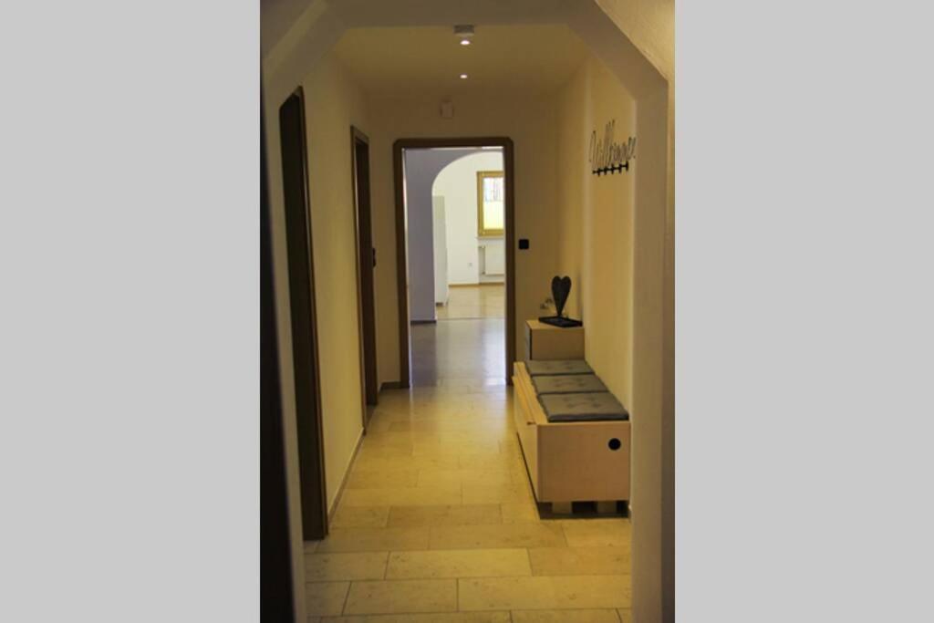 Schoene Helle Ferienwohnung In Waldnaehe Berching Luaran gambar