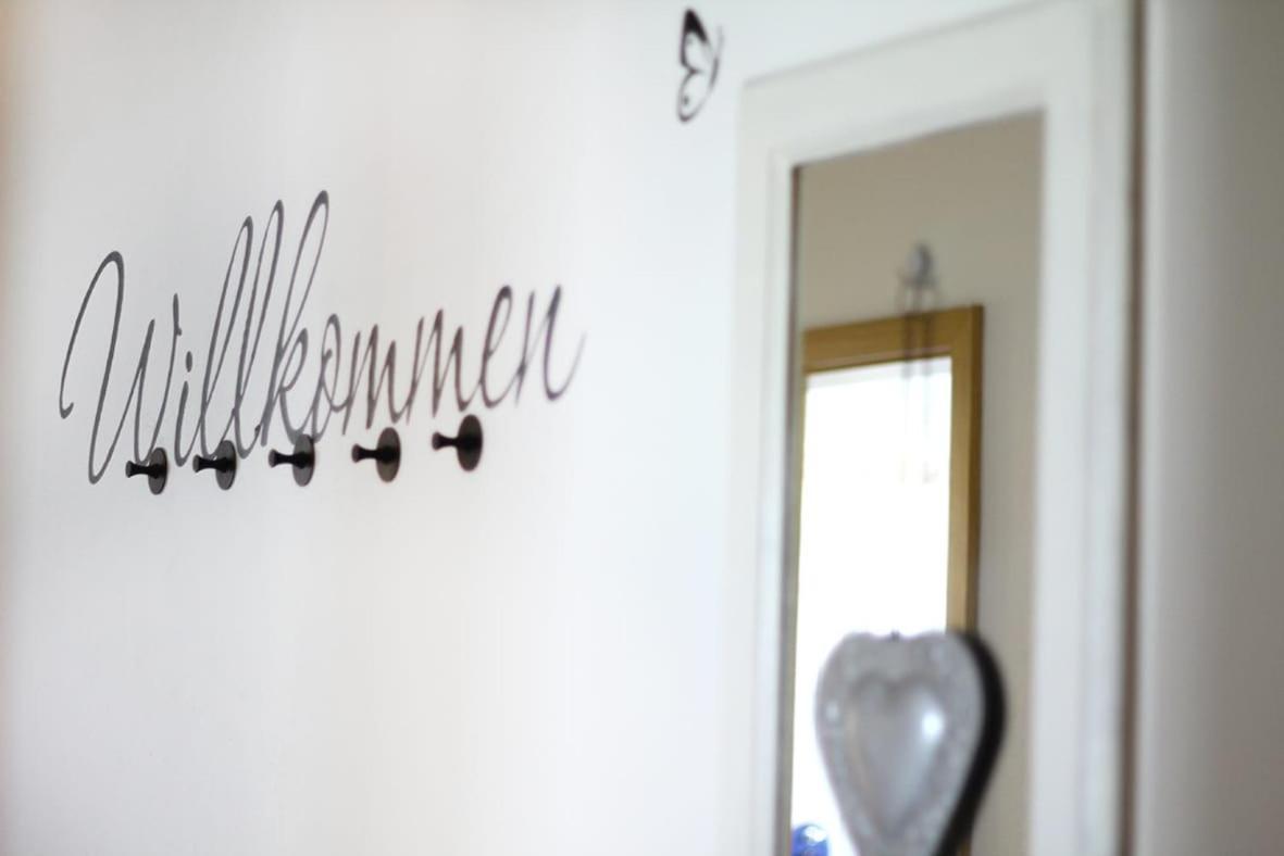 Schoene Helle Ferienwohnung In Waldnaehe Berching Luaran gambar